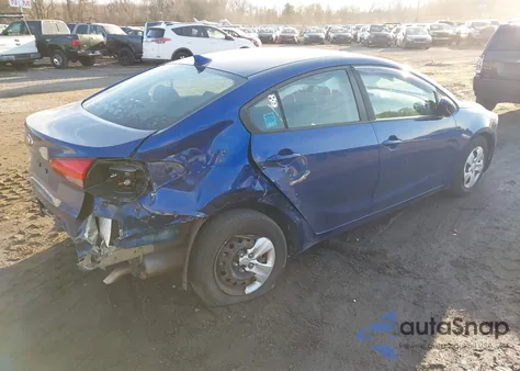 2017 Kia Forte Lx z USA, uszkodzony, nr VIN 3KPFL4A7XHE084884